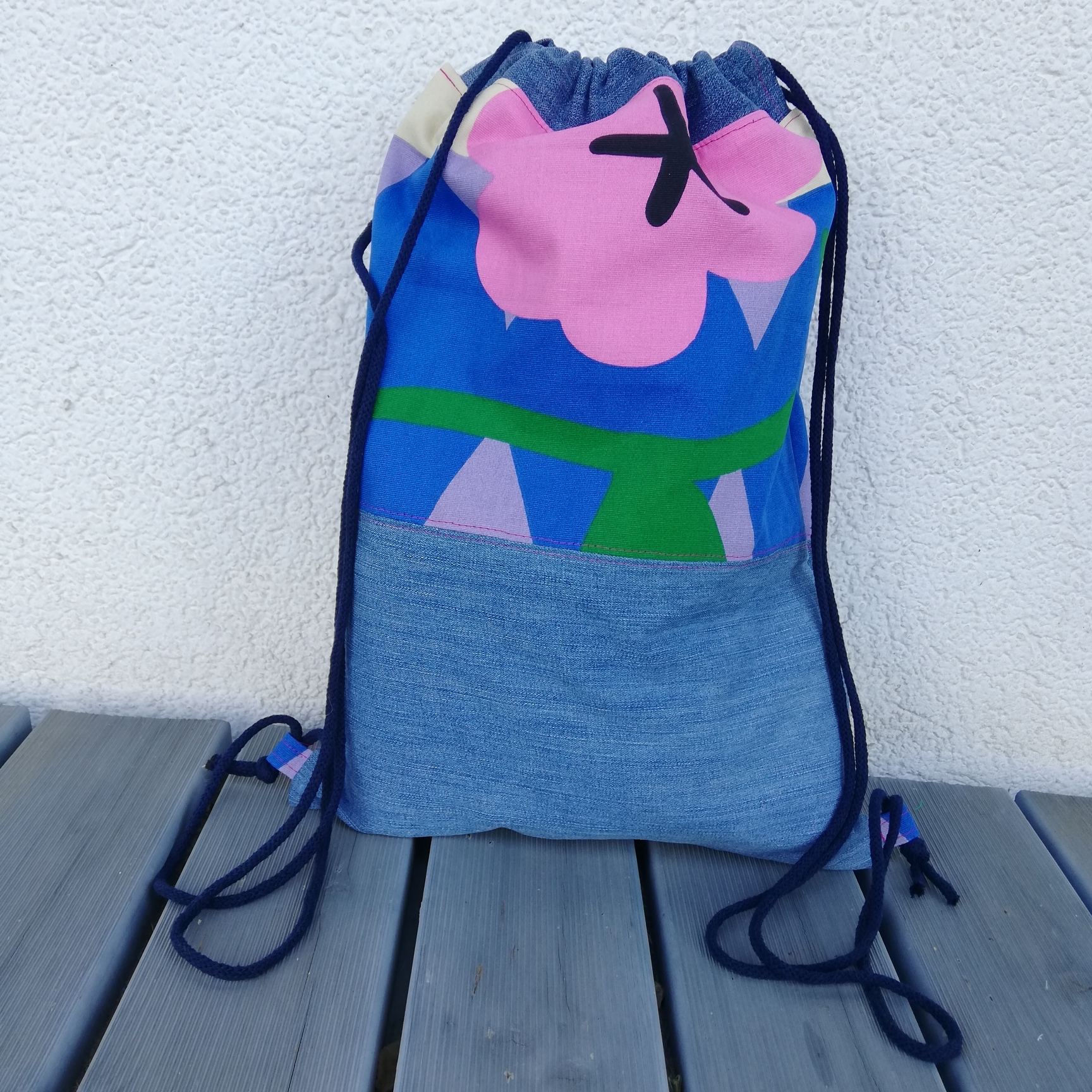 Turnbeutel, Rucksack mit Kordelzug, Jeanstasche, Jeans upcycling, Innenfutter – Bild 3